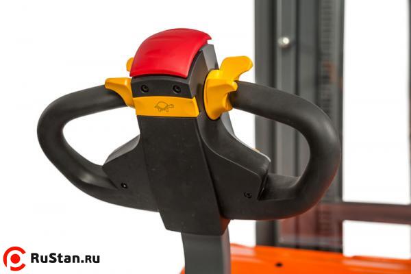 Штабелер электрический самоходный TOR 1.5т 4.5м CDDR15-II фото №3 Штабелер электрический самоходный TOR 1.5т 4.5м CDDR15-II фото №3