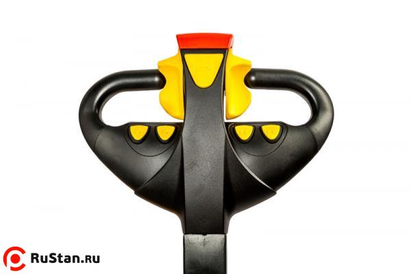 Штабелер электрический самоходный TOR 1,2т 2,0м WS12S-2000 фото №3 Штабелер электрический самоходный TOR 1,2т 2,0м WS12S-2000 фото №3