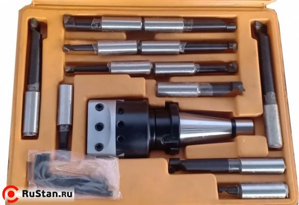 Расточная головка(с набором расточных резцов из 12 шт.) конус ISO50 фото №1 Расточная головка(с набором расточных резцов из 12 шт.) конус ISO50 фото №1