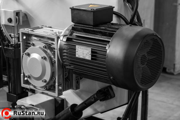 Гидравлический ленточнопильный станок Stalex BS-460G-JC фото №6 Гидравлический ленточнопильный станок Stalex BS-460G-JC фото №6