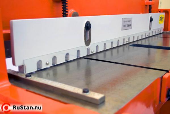 Гильотина ножная Stalex Q01-1.5х1320 фото №3 Гильотина ножная Stalex Q01-1.5х1320 фото №3