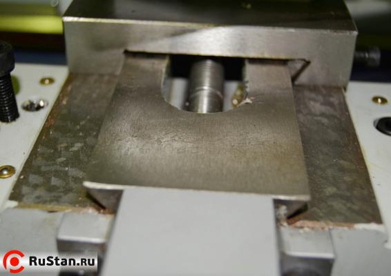 Направляющие станка прошли процедуру шабрения, что значительно повышает точность обработки на станке. фото №4 Направляющие станка прошли процедуру шабрения, что значительно повышает точность обработки на станке. фото №4