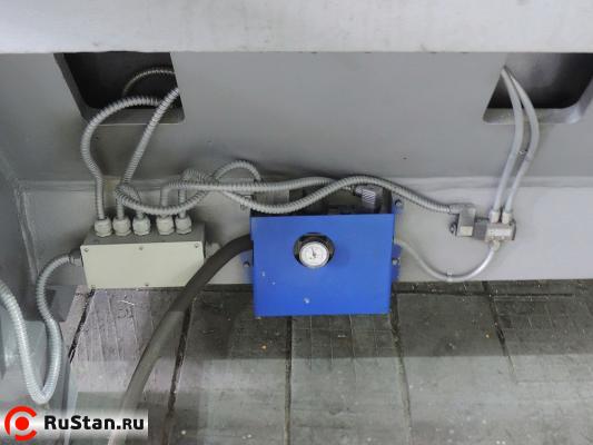 Гидравлические гильотинные ножницы НГ3425 (16х3150 мм) фото №4 Гидравлические гильотинные ножницы НГ3425 (16х3150 мм) фото №4