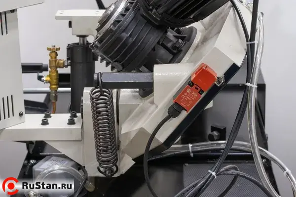 Ленточнопильный станок с гидроразгрузкой Stalex BSМ-225GV фото №2 BSМ-225GV фото №2