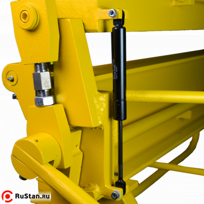 Станок LBM-3007 оснащен пневмокомпенсаторами на гибочную и прижимную балку фото №11 Станок LBM-3007 оснащен пневмокомпенсаторами на гибочную и прижимную балку фото №11