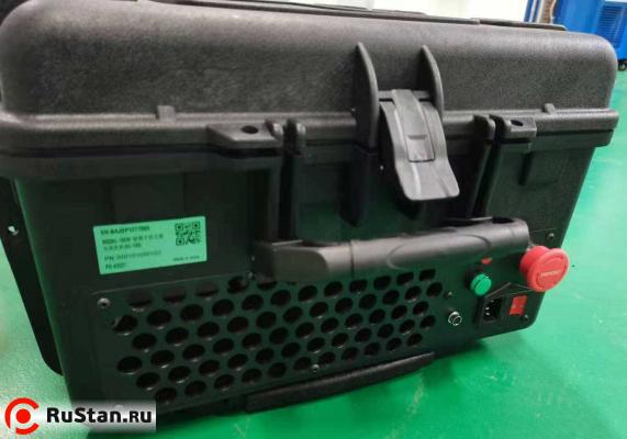 Переносной аппарат лазерной очистки металла от ржавчины и краски RAPTOR F100W фото №6 RAPTOR F100W фото №6