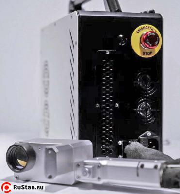 Ручной аппарат лазерной очистки металла от ржавчины и краски RAPTOR F100WR фото №9 RAPTOR F100WR фото №9