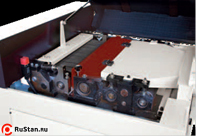 На входе расположен рифленый секционный вал, который позволяет одновременно обрабатывать заготовки с разницей по толщине в 4-5мм. На выходе расположены два гладких стальных ролика, которые надежно фиксируют заготовку после обработки, исключая ее механическое повреждение. фото №4 RM Group TP-630 фото №4