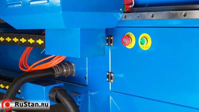 Фрезерный станок с ЧПУ TS 2030L - Встроенный электро-шкаф фото №4 Фрезерный станок с ЧПУ TS 2030L - Встроенный электро-шкаф фото №4