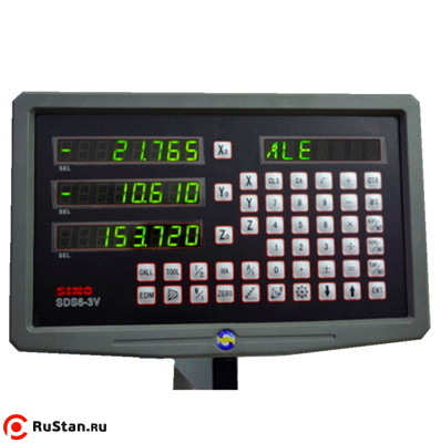 Многофункциональная УЦИ SINO SDS6-3V позволяет отслеживать перемещение по трем осям с дискретностью 1 знак. Помимо этого УЦИ имеет различные функции для расчета при изготовлении конусо- или дугообразных деталей. фото №15 METAL MASTER Z46150 фото №15